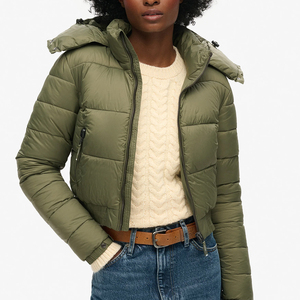 Fabricant de vestes matelassées courtes pour femmes |   Vêtements d'hiver imperméables, respirants, réversibles, 100% polyester - Product Image 1