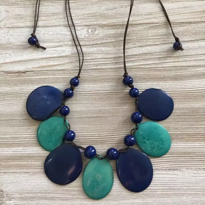 Collier en résine écologique fait main d'Inde, tendance et très demandé, pour femmes et jeunes filles - Product Image 3