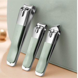 Kit de manucure professionnel pour soins personnels, ensemble de pédicure classique portable en acier inoxydable personnalisé avec logo sur mesure - Product Image 2