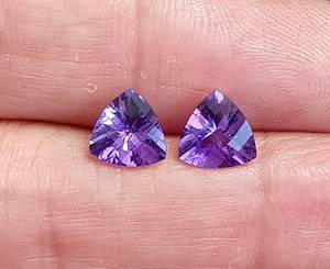 Gema Suelta de Amatista Natural, Corte Trillón, 2.00Ct, Púrpura Violeta, para Joyería, ZUBEDA GEMS JEWELLRY, Piedra de Nacimiento de Febrero - Product Image 4