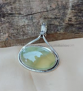 Collar de cristal de plata esterlina con colgante de Prehnita, cristales de turmalina verde y negro, joyería ovalada encantadora minimalista - Product Image 6