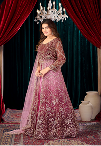 Vestido Anarkali Indo-Occidental de Diseñador para Mujer, con Intrincados Adornos de Cuentas, Tela de Red Suave, para Eventos de Compromiso y Bodas - Product Image 2