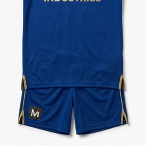 Ensemble maillot et short de football sublimé durable, design personnalisé, sublimation intégrale, pour équipes de lycée - Product Image 2
