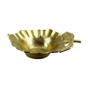 Bol décoratif doré artisanal avec poignée, design luxueux en métal, idéal pour servir des fruits secs, des collations, centre de table festif - Product Image 3