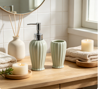 Ensemble d'accessoires de salle de bain en céramique personnalisable, moderne et simple, en deux pièces, respectueux de l'environnement, avec logo personnalisé, kit de bain pour la maison, les hôtels et les salles de bain