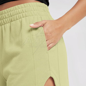 Pantalones cortos de forro polar para mujer, material duradero, ajuste relajado, mezcla de algodón suave, para deportes, viajes y descanso, en venta. - Product Image 4