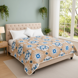 Summer <b>King</b> <b>Size</b> Polyester Pencil Print <b>Quilt</b> Soft Warm Comforter for Home Hotel - Product Image 1