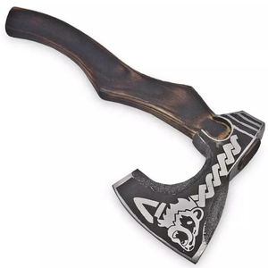 Hacha decorativa de estilo vikingo de moda con cabeza grabada con un lobo, patrón celta y mango de madera curvado - Product Image 6