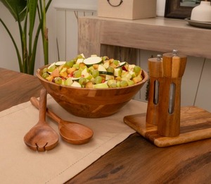 Grand saladier en bois fait main, naturel, pour servir les aliments, idéal pour la restauration et les événements, à prix avantageux - Product Image 4