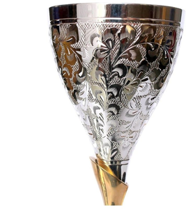 Copa de Vino de Latón con Acabado Plateado Vintage, Hecha a Mano y Grabada, Cristalería de Lujo para Cenas, Fiestas y Hoteles - Product Image 2
