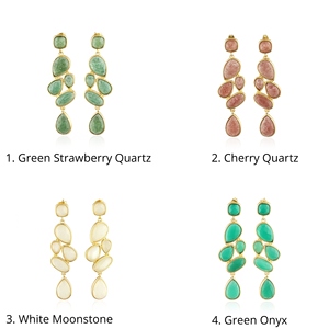 Boucles d'oreilles tendance hip-hop minimalistes en onyx vert taillé en losange, en laiton plaqué or 18 carats pour femme - Product Image 6