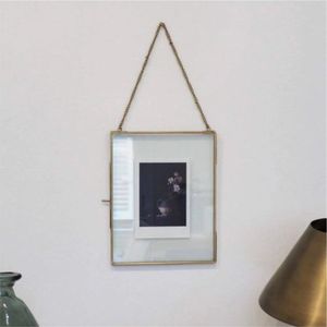 <span class=keywords><strong>DECO</strong></span> HOME COLLECTION <span class=keywords><strong>Cadre</strong></span> photo décoratif <span class=keywords><strong>en</strong></span> métal et <span class=keywords><strong>verre</strong></span>, <span class=keywords><strong>cadre</strong></span> flottant à suspendre, finition laiton, impression <span class=keywords><strong>en</strong></span> relief artisanale - Product Image 1