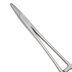 Porte-aiguilles Mayo Hegar à mâchoires à cliquet de qualité chirurgicale pour sutures de précision, en acier inoxydable de haute qualité, par Dentave - Product Image 2
