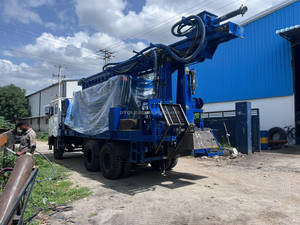 Machine de forage de puits d'eau montée sur camion, capacité de 300-350 mètres à 1000 pieds, à vendre - Product Image 2