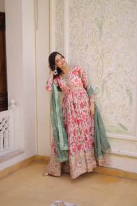 Nouvelle robe traditionnelle indienne pakistanaise en soie, style Anarkali, pour femmes, prix de gros, robe Bollywood - Product Image 4