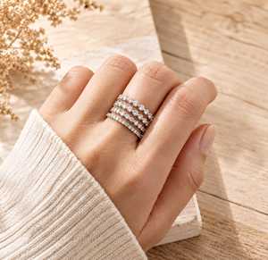 Bague empilable en or massif 10k 14k 18k avec diamants de laboratoire taille ronde couleur E clarté VS certifiés IGI - Product Image 3