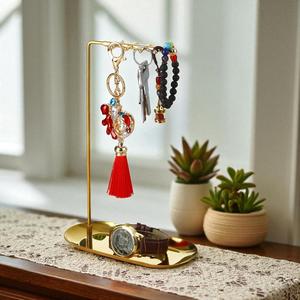 Organizador de Joyas Inteligente con Ganchos para Llaves, Soporte para Relojes, Bandeja de Almacenamiento, Diseño que Ahorra Espacio, Exhibición Moderna y Elegante para Uso Diario - Product Image 1