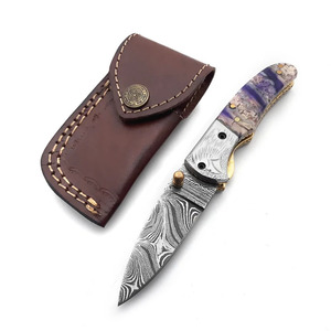 Navaja Plegable de Acero de Damasco Personalizada con Mango de Resina de Mármol Morado y Bolster Grabado, EDC para Caza y Camping, Directo de Fabricante - Product Image 2