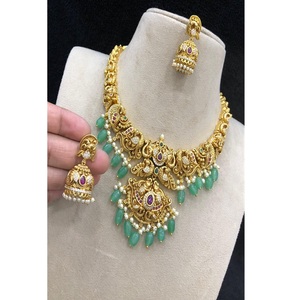 สร้อยคอห้อยประดับด้วยลูกปัดควอตซ์สตรอเบอร์รี่ ดีไซน์ลายงู ประดับด้วยหินเจดาอุ  ทำจากทองเหลืองคุณภาพพรีเมียม ขัดเงาแบบโบราณ สวยงาม - Product Image 2