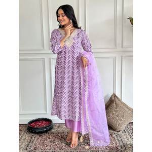 Superbe ensemble haut et bas en tissu crêpe pour soirée, avec dupatta XL et manches trois-quarts - Product Image 6