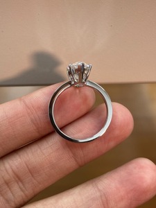 แหวนหมั้นเพชรเม็ดเดี่ยวทรงมาร์คีส์ 3 กะรัต ทองคำขาว 14K ได้รับการรับรองจาก IGI เพชรเพาะเลี้ยงในห้องปฏิบัติการ ความใส VS+ สี E-F ตัวเรือนแบบหนามเตย - Product Image 6