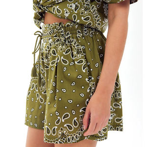 Shorts de sport décontractés en coton pour femme, style tendance, couleur unie, extensibles, pour le jogging et le yoga, avec logo personnalisé – Nouvelle collection été - Product Image 4