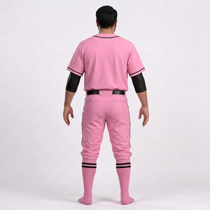 Ensemble de baseball rose uni respirant et antibactérien pour homme – Maillot à col en V et pantalon, manches courtes, fermeture boutonnée, coupe classique, personnalisable - Product Image 2