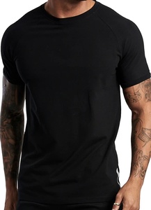 T-shirt homme personnalisé avec broderie chenille, t-shirt tendance avec broderie chenille - Product Image 2