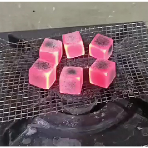 Charbon de coco/briquettes de coque de noix de coco séchées, de qualité fiable, à haute puissance calorifique, très vendus, valeur calorifique de 7 000 à 7 500. - Product Image 1