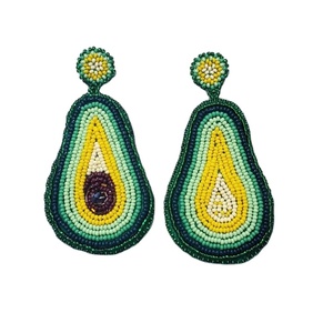 Hermoso pendiente de cuentas de semilla de lágrima bordado artesanal con diseño de lujo para elegir a la moda de la India - Product Image 4