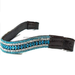 Diadema Decorativa para Caballo de Cuero con Cinco Hileras Curvas de Cristales Negros y Transparentes, Talla Grande - Product Image 6