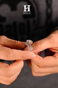 Ensemble de bagues de mariage tendance en forme de cœur, 2 pièces, couronne entrelacée, bande chevron, or blanc 10K 14K, bijoux personnalisés - Product Image 3