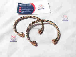 Brazalete de Cobre con Eslabones Metálicos de Diseño Elegante, Accesorio de Moda Ideal para Meditación, Concentración y Rejuvenecimiento de la Piel, Nueva Joyería - Product Image 3