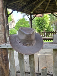 Saleh Enterprises Premium Genuine Leather Cowboy <b>Hat</b> Vintage <b>Western</b> Cowgirl Ranch <b>Hat</b> Custom Branding OEM Wholesale Supplier - Product Image 3