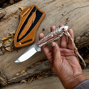 Cuchillo de desollar de acero al carbono de alta calidad personalizado con mango de resina de piña, cuchillo de desollar de hoja fija con funda de cuero - Product Image 5