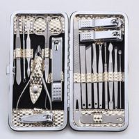 Meilleures ventes 2024 - Trousse de soin des ongles professionnelle en acier inoxydable - Kit de voyage - 18 pièces - Ensemble de manucure et pédicure