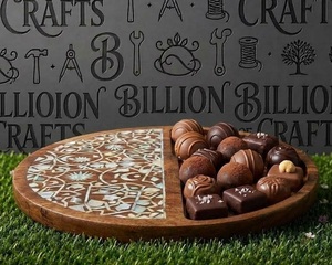 Bandeja de Servir de Madera de Lujo al por Mayor con Incrustaciones Brillantes de Nácar, Plato Redondo para Postres de Chocolate para Hoteles - Product Image 3