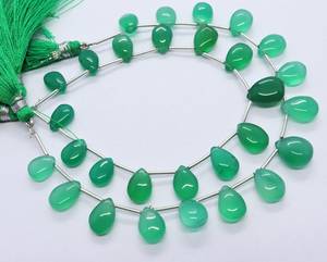 ลูกปัดออนิกซ์สีเขียวธรรมชาติทรงลูกแพร์เรียบเนียนขนาด 8x12 มม. ลูกปัดออนิกซ์สีเขียวทรงลูกแพร์ขนาด 7 นิ้ว สำหรับทำเครื่องประดับขายส่ง - Product Image 2