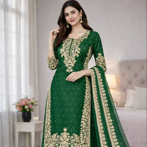 Costume de soirée en soie GMY de créateur haut de gamme avec broderie sur toute la manche - Product Image 1