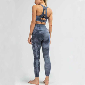 Ensemble de yoga 2 pièces pour femme : Leggings taille haute longueur intégrale et crop top imprimé tie-dye, dos nageur sans couture, col rond, extensible, pour le fitness - Product Image 2