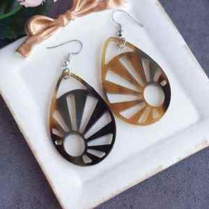 Pendientes de Cuerno de Búfalo Personalizados de Alta Calidad, Forma Natural Única, Accesorios de Joyería a Precios Competitivos - Product Image 5