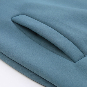 Nuevas Chaquetas Varsity Elegantes de Manga Larga con Botones, Hechas de Tela de Lana, de Alta Calidad a Precio Económico, Abrigos Varsity para Mujer - Product Image 5