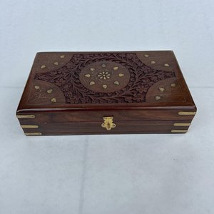 Caja rectangular de madera grabada con patrón personalizado de artesanía india UO para guardar joyas, artículo de decoración para el hogar u oficina, precio de fábrica - Product Image 4