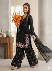 Ensemble de mariage InCottonM en pur crêpe français avec broderie lourde, haut et bas en faux georgette, et dupatta en dentelle, séchage rapide, infroissable - Product Image 1