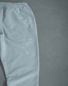 Pantalon de survêtement surdimensionné personnalisé avec logo, pantalon de survêtement ample à jambe large de haute qualité, pantalon épais pour homme, pantalon de survêtement basique uni Meeroos - Product Image 3