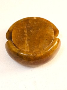 Sous-verres circulaires en AGATE JAUNE naturelle, lot de six, tranches de pierres précieuses polies, imperméables, décoration d'intérieur, AMAYRA CRYSTALS EXPORTS - Product Image 5