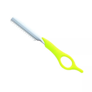 Kaamir Instruments Peine de Peluquería Profesional con Cabezal Giratorio para Adelgazar el Cabello, Herramienta de Estilismo para Barberos, Cuchilla Reemplazable, Plástico, Precio Razonable - Product Image 5