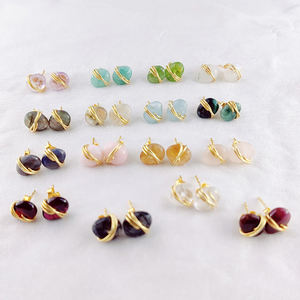 Pendientes Pequeños de Plata de Ley 925 con Aguamarina y Baño de Oro |   Joyería de Aguamarina Natural con Alambre Envolvente, Piedra de Nacimiento - Product Image 6