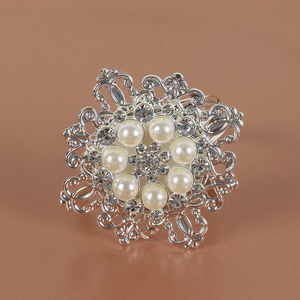<b>Silver</b> Metal Pearl <b>Napkin</b> Ring Flash I Rhinestone Metal <b>Napkin</b> Holder Nordic Style Mother-of-pearl Wedding Party Table Decor - Product Image 1