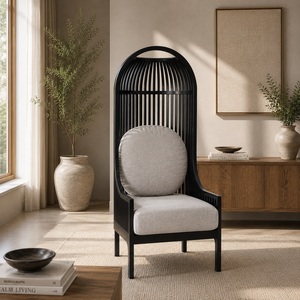 Fauteuil lounge moderne en teck massif avec dossier à lattes et coussin en mousse, finition noire, design contemporain pour salon - Product Image 1